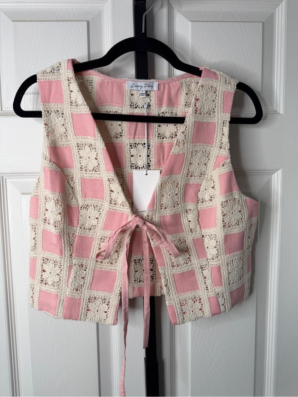 Emory Park Pink and Cream Crochet Patchwork Tie-Front Vest, size Large, NWT